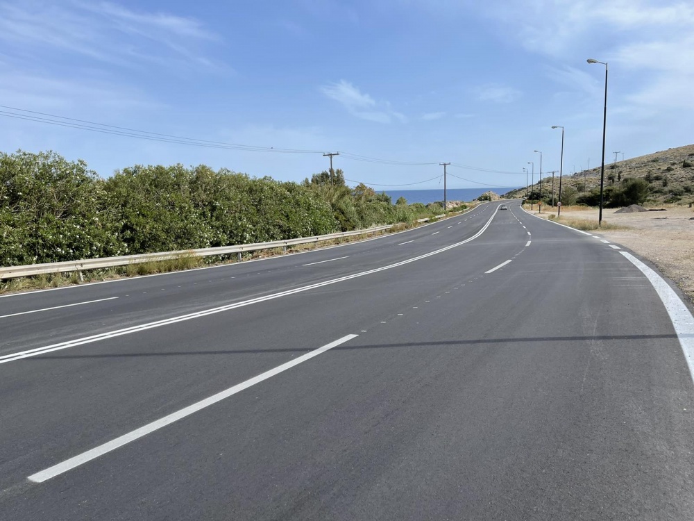 ΠΕΡΙΦΕΡΕΙΑ ΑΤΤΙΚΗΣ: Ξεκίνησαν οι εργασίες βελτίωσης της οδικής ασφάλειας στην παραλιακή λεωφόρο Βάρκιζας-Σουνίου