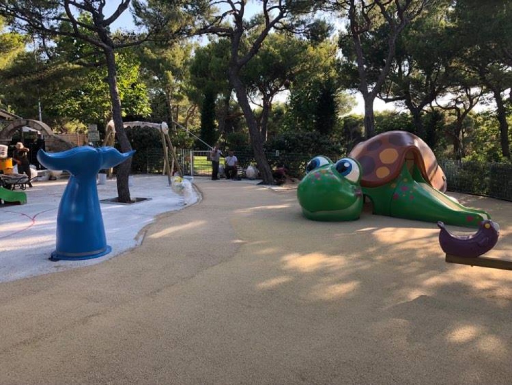 Έτοιμος προς χρήση ο νέος παιδότοπος στο Δημοτικό Κολυμβητήριο της Ραφήνας