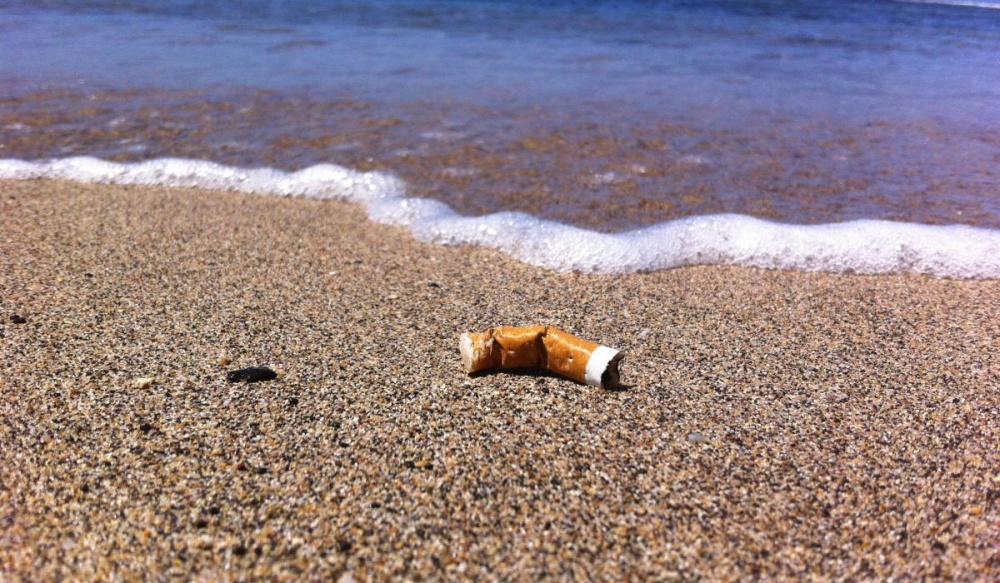 Πρωτοποριακή περιβαλλοντική δράση του Δήμου Ραφήνας-Πικερμίου: Μαζεύουμε τα αποτσίγαρα στην κεντρική πλατεία της Ραφήνας