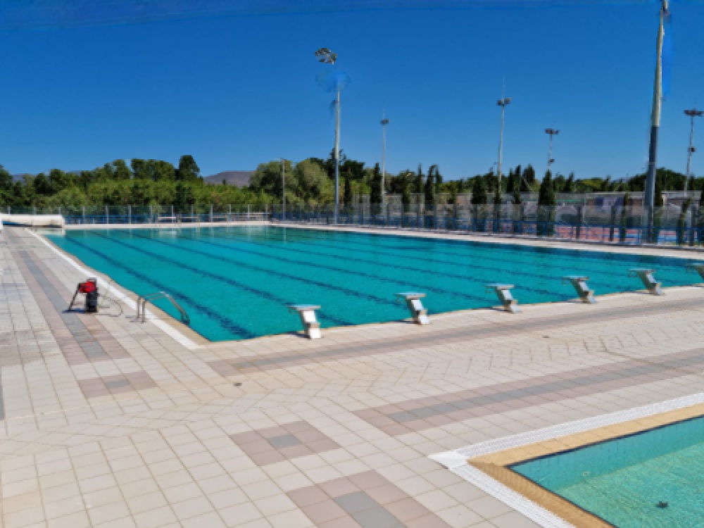 Έχεις SMS... Προς τη Δημοτική Αρχή του Δήμου Μαραθώνα: Συνεχίζετε να κάνετε μνημόσυνα με ξένα κόλυβα...