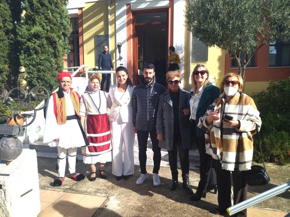 Ο Σύλλογος Ρουμελιωτών βράβευσε τον «Αμφισιώτη» Μαραθωνοδρόμο Κωνσταντίνο Γκελαούζο 