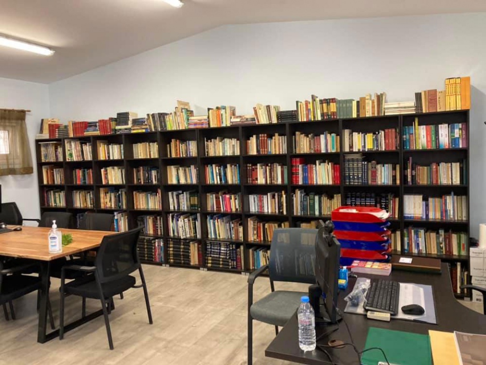 Πραγματοποιήθηκαν τα εγκαίνια της Βιβλιοθήκης Μαραθώνα