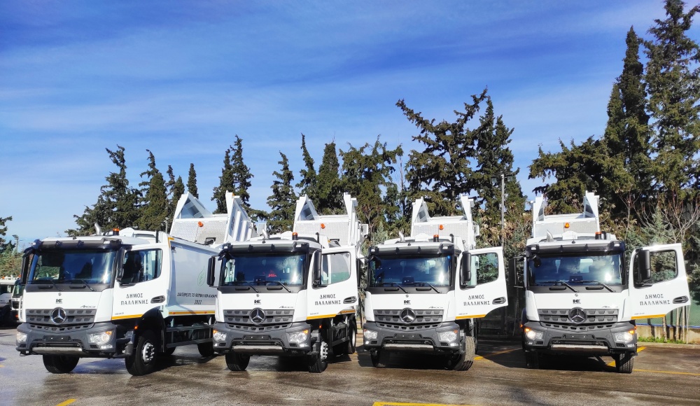 Τέσσερα νέα, «έξυπνα» απορριμματοφόρα, στον στόλο του Δήμου Παλλήνης