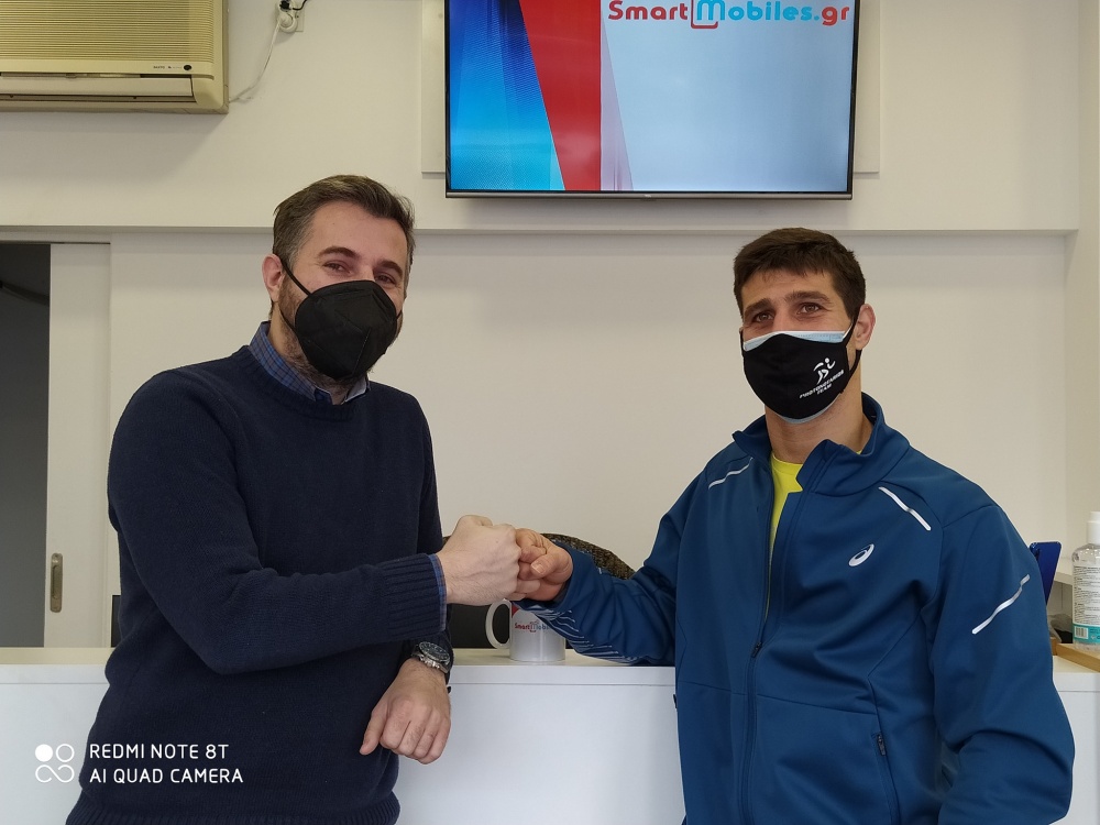 Και τα SMARTMOBILES.GR στην ομάδα στήριξης ONE TEAM ONE DREAM του Λουκά Πρωτονοτάριου