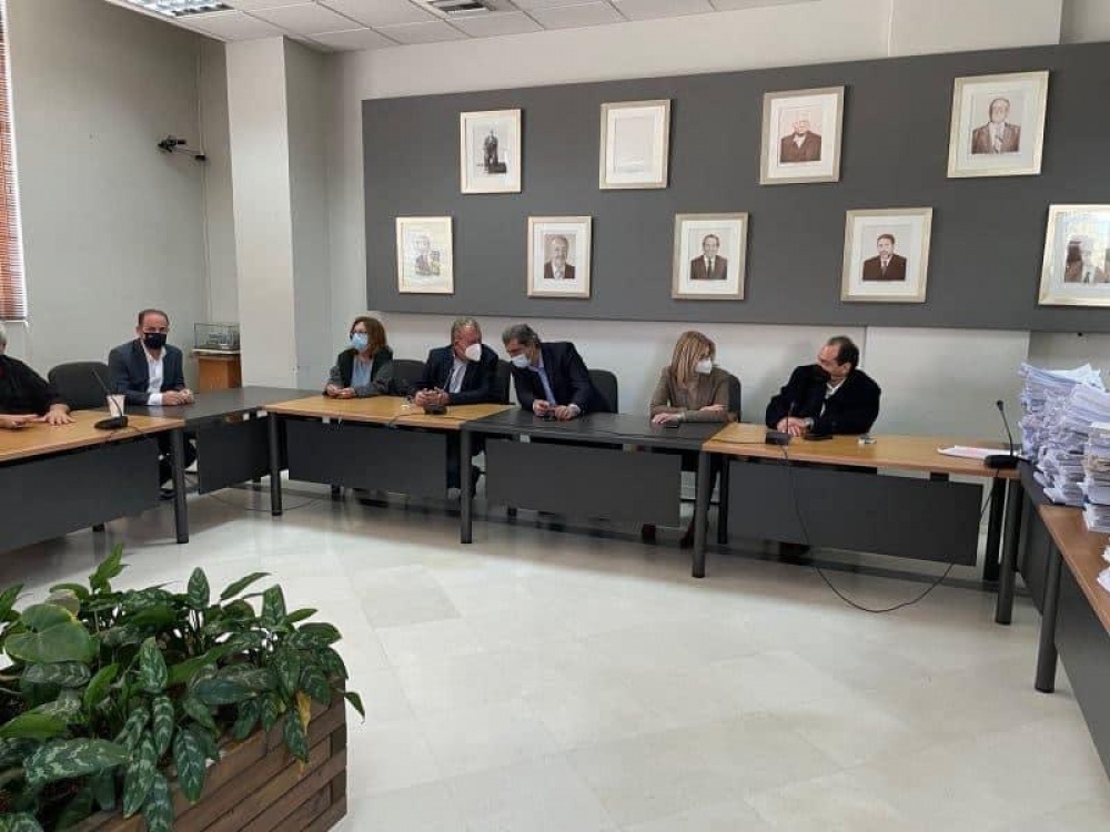 ΔΗΜΟΣ ΡΑΦΗΝΑΣ-ΠΙΚΕΡΜΙΟΥ: Συνάντηση του Δημάρχου Βαγγέλη Μπουρνούς με αντιπροσωπεία του ΣΥΡΙΖΑ-ΠΣ για το Κ.Υ. Ραφήνας