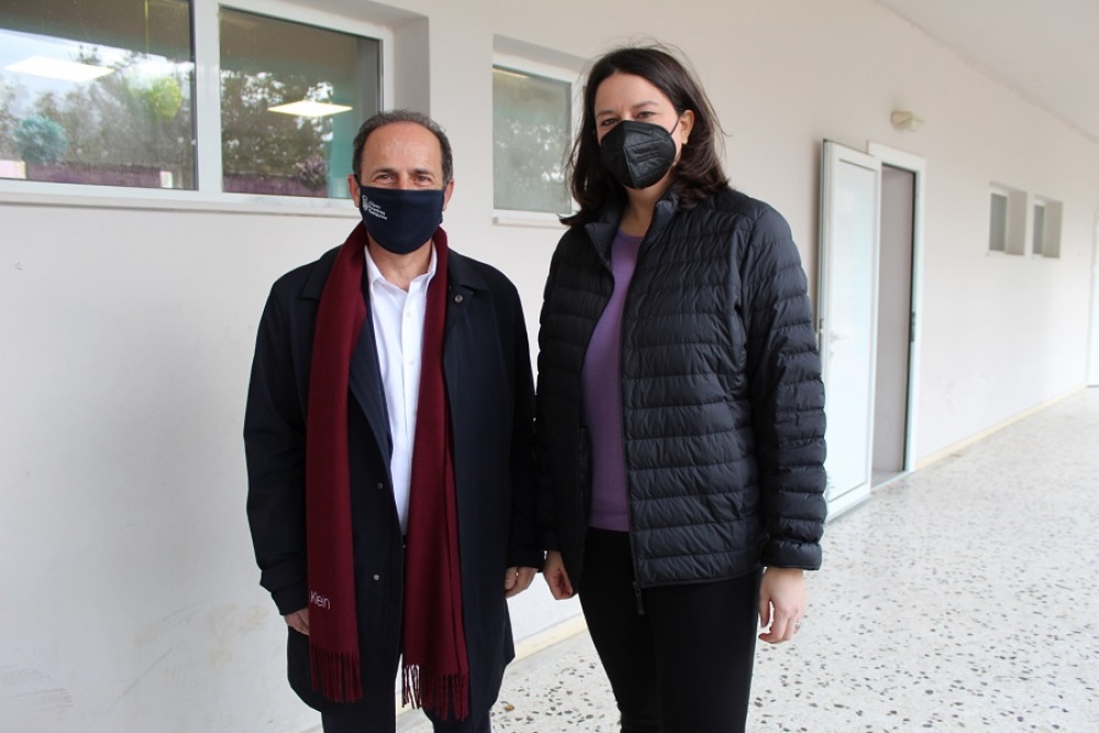 Επίσκεψη της υπουργού Παιδείας Νίκης Κεραμέως στο 1ο και 4ο Δημοτικό Σχολείο Ραφήνας