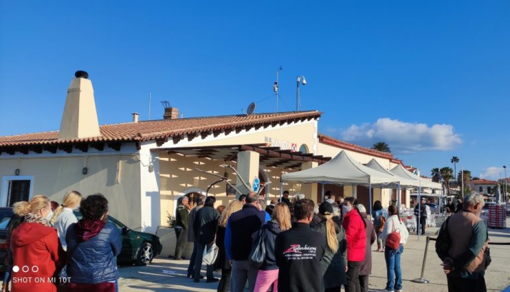 Διανομή ειδών ΤΕΒΑ σε περισσότερες από 5400 άπορες οικογένειες πραγματοποίησε η Κοινωνική Σύμπραξη Ανατολικής Αττικής