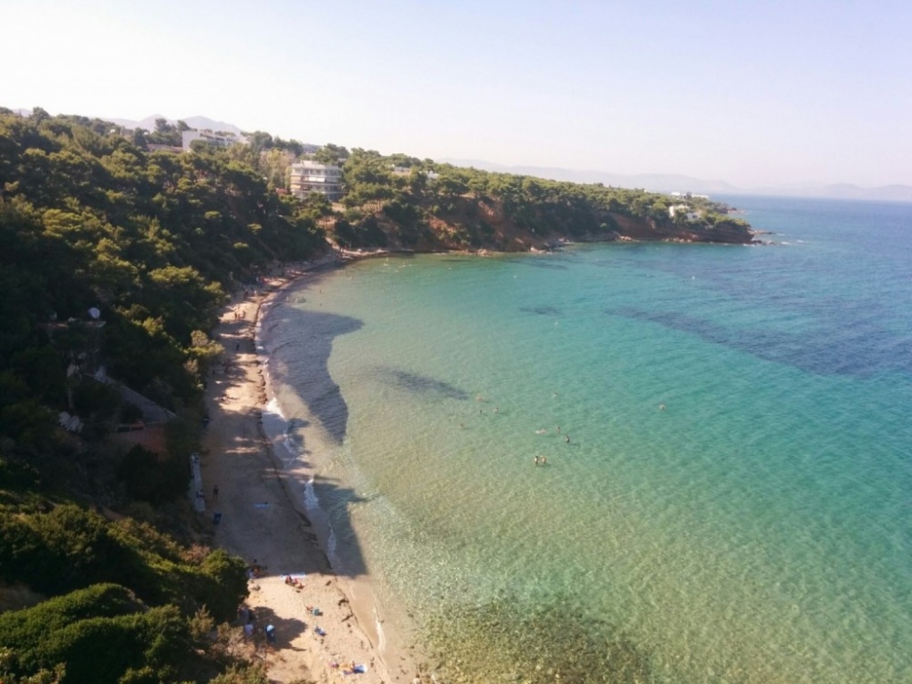 Μεγάλη επιχείρηση καθαρισμού των ακτών, από την Αργυρά Ακτή έως το Κόκκινο Λιμανάκι