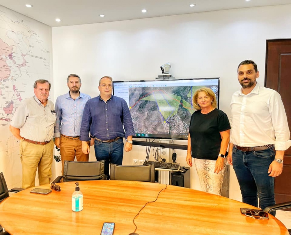 Αυτοψία στην περιοχή της πυρκαγιάς στη Βούλα από κλιμάκιο του ΠΑΣΟΚ-Κινήματος Αλλαγής