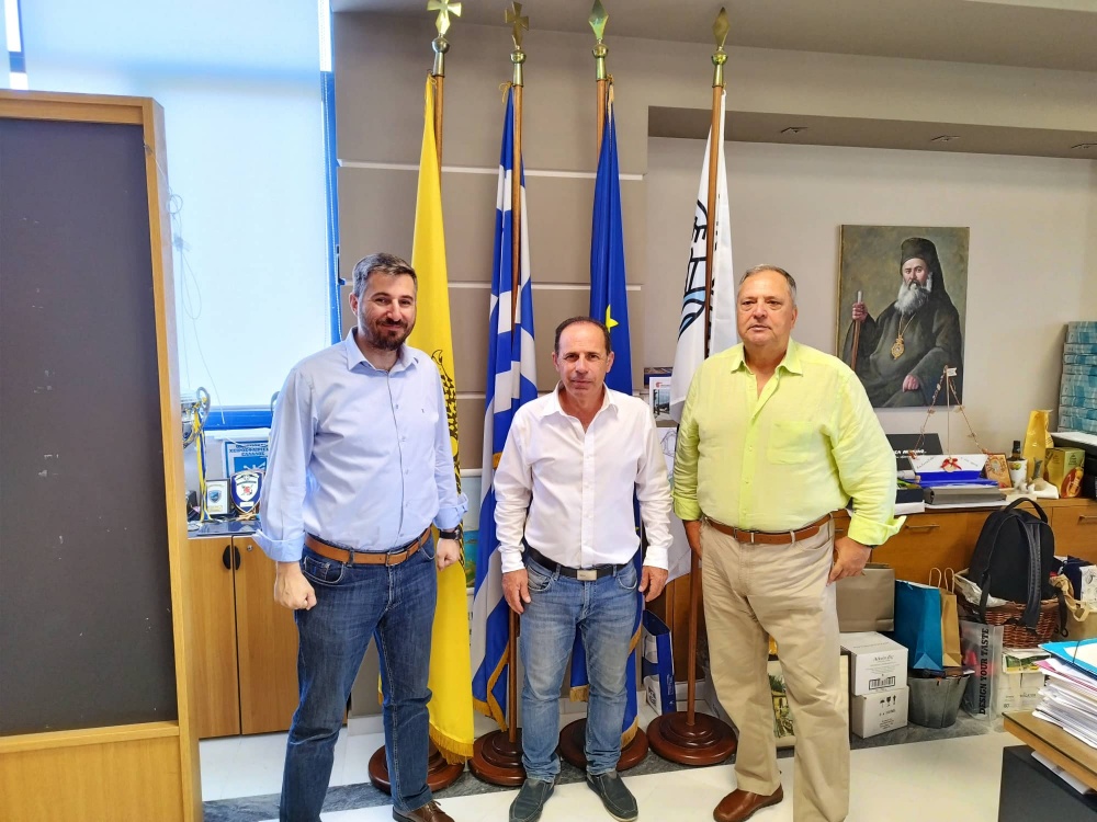 ΠΑΣΟΚ-Κίνημα Αλλαγής: Συνάντηση Καραούλη - Δραγώτη με τον Δήμαρχο Ραφήνας-Πικερμίου Βαγγέλη Μπουρνούς