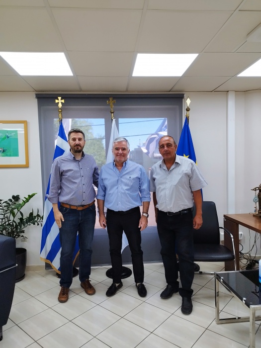 Συνάντηση Καραούλη με τον Δήμαρχο Παιανίας Ισίδωρο Μάδη