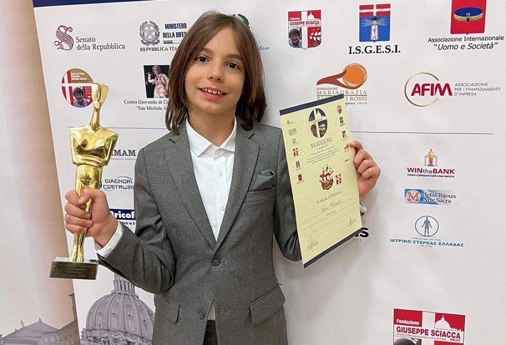 Δήμος Μαραθώνος: Βραβεύτηκε ο δικός μας Στέλιος Κερασίδης στο Βατικανό