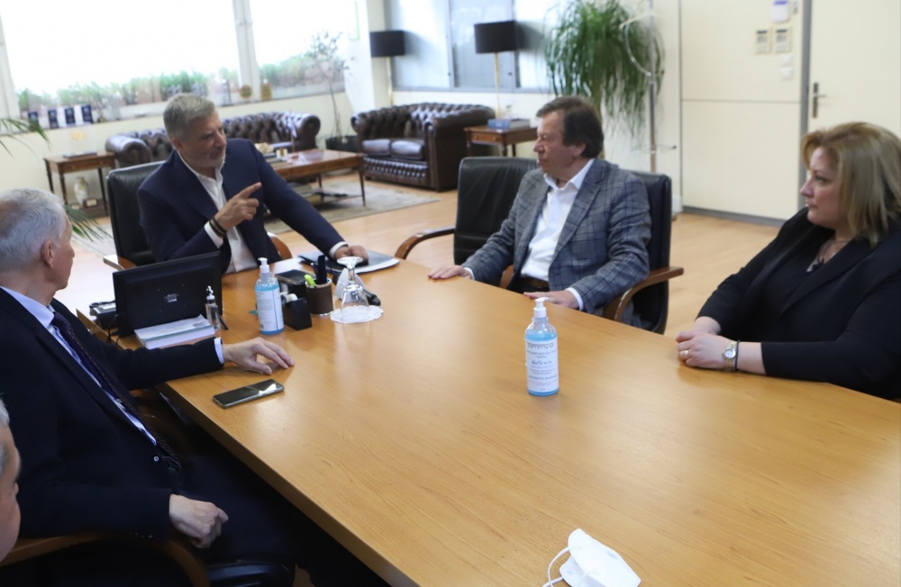 Τα έργα υποδομών στον Δήμο Σαρωνικού, στο επίκεντρο της συνάντησης του Περιφερειάρχη Γ. Πατούλη με τον Δήμαρχο Χρ. Γκίνη