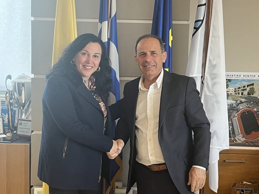 Και η Μαρία Μανούσου με την Παράταξη Μπουρνούς