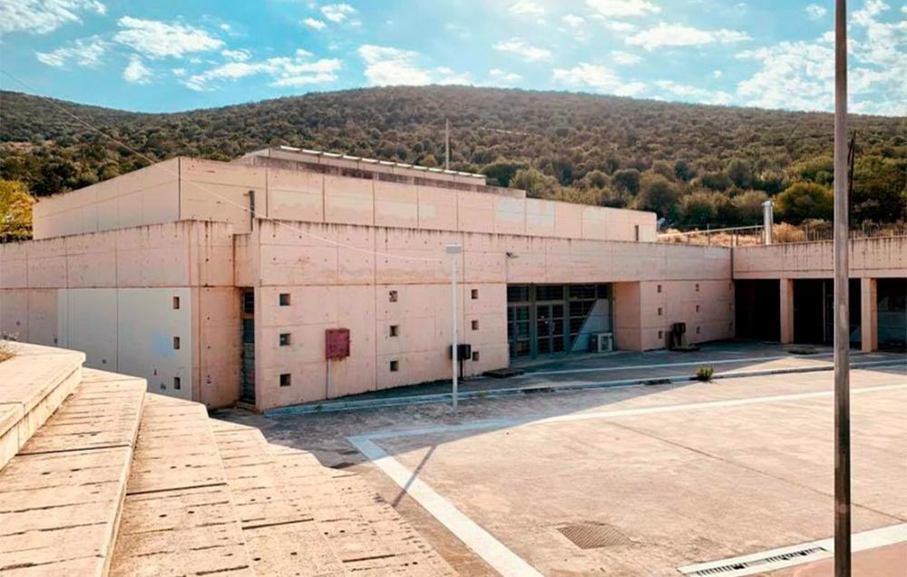 Δήμος Μαραθώνος: Αντικατάσταση προβολέων στο κλειστό γυμναστήριο της Αφετηρίας