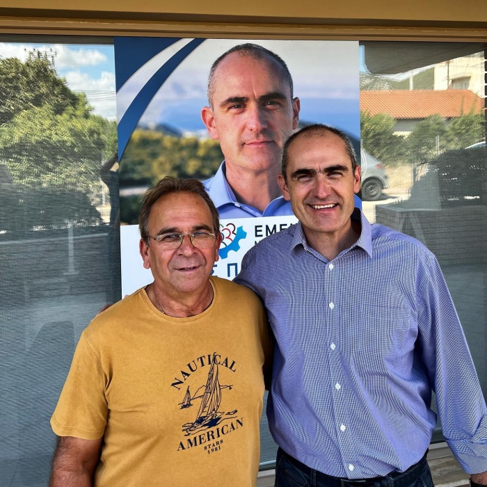 ΜΠΑΜ! Ο Γιώργος Κάκαρης με τον Συνδυασμό ΕΜΕΙΣ και τον Άρη Παπουτσή