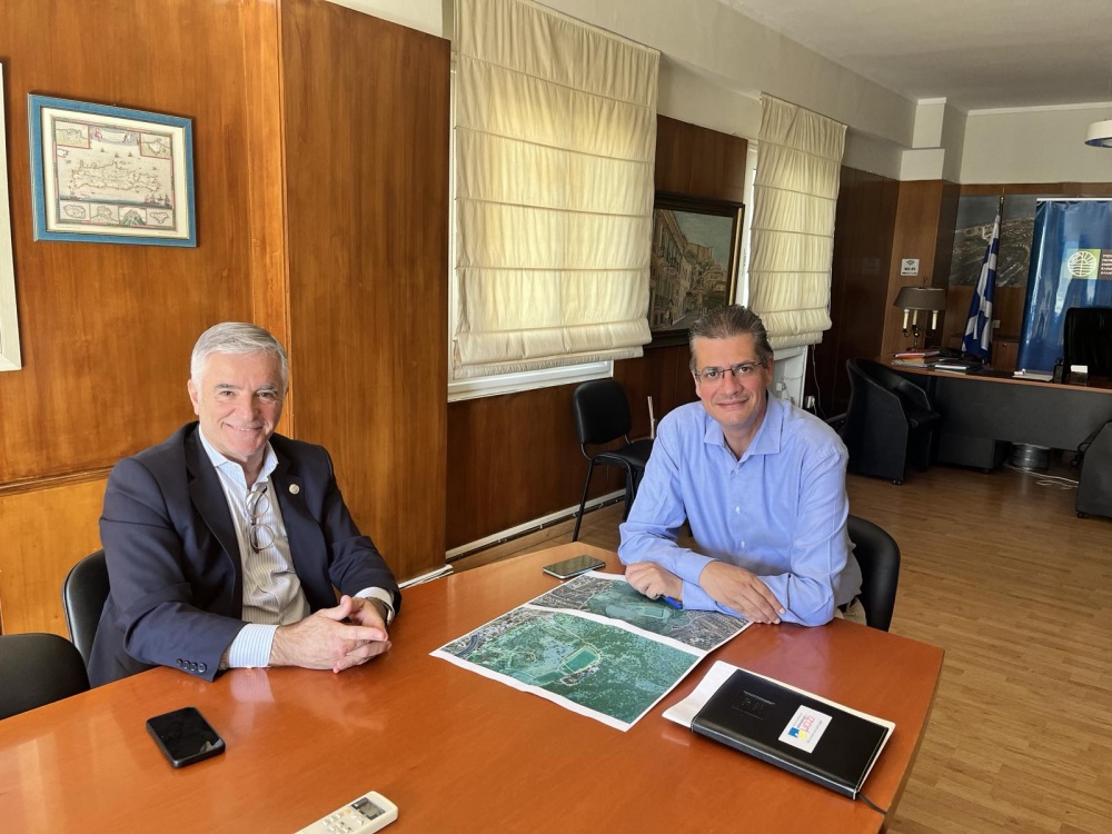 Δήμος Παιανίας: Συνάντηση του δημάρχου Ισίδωρου Μάδη με τον Γ.Γ. Δασών Eυστάθιο Σταθόπουλο