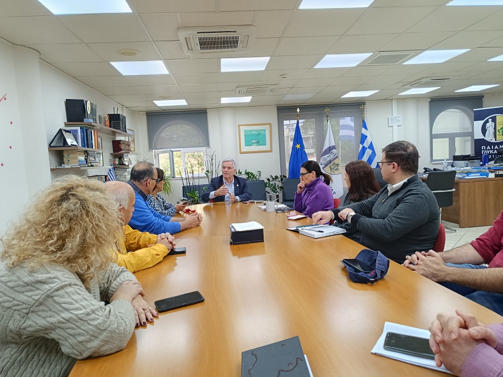 Δήμος Παιανίας: Σύσκεψη για την εξέλιξη των εργασιών σε 1ο και 2ο Γυμνάσιο