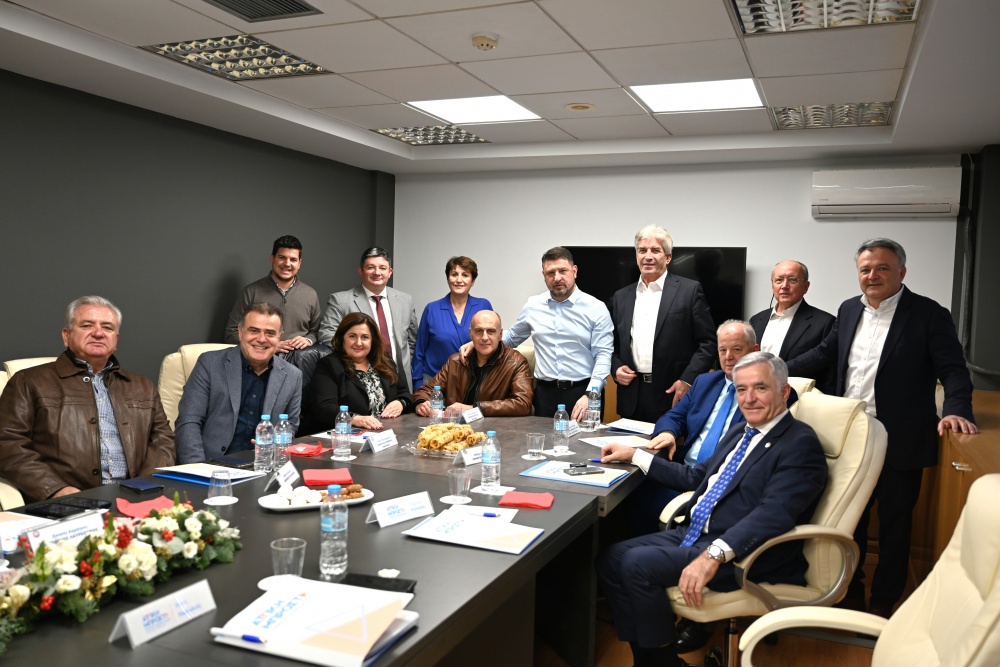 Συνάντηση Χαρδαλιά με τους Δημάρχους της Ανατολικής Αττικής