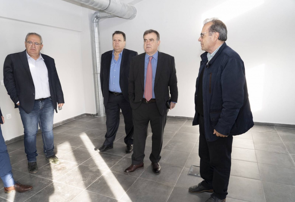 Δήμος Παλλήνης: Αυτοψία του Δημάρχου Χρήστου Αηδόνη στο κτίριο του Διοικητηρίου της Ανθούσας