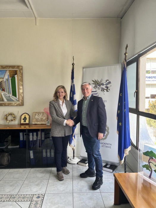 Δήμος Παιανίας: Συνάντηση του Δημάρχου Ισίδωρου Μάδη με την Αντιπεριφερειάρχη Βίκη Καβαλλάρη