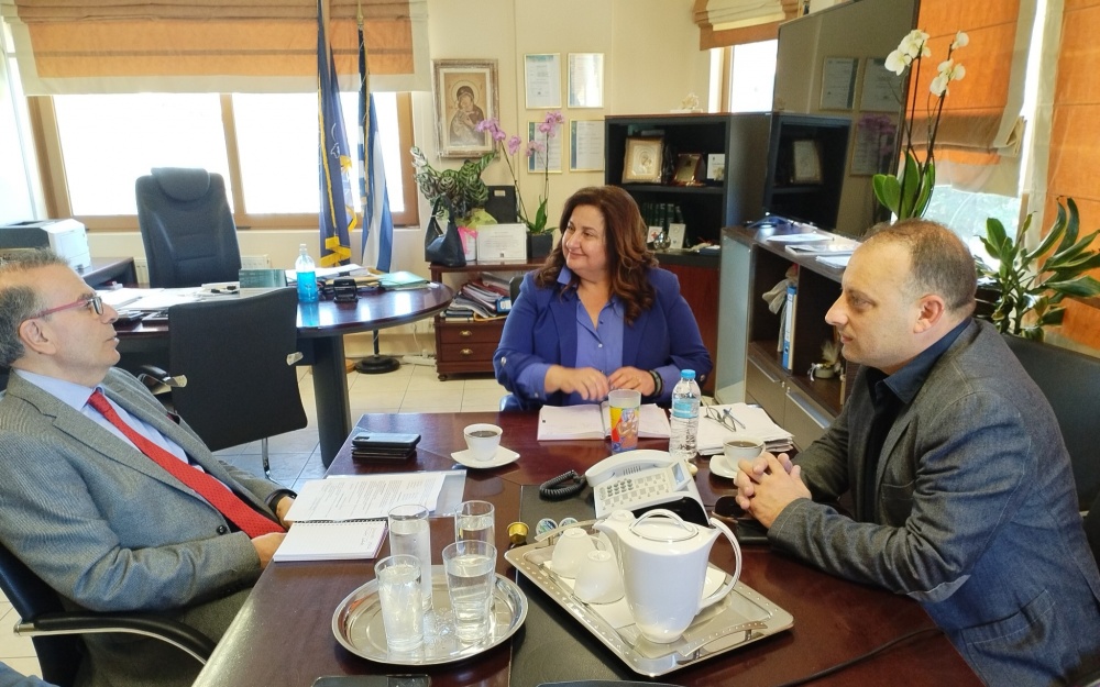 Στενή συνεργασία του Δήμου Διονύσου με τον Δρ. Θάνο Ασκητή στον τομέα της Υγείας