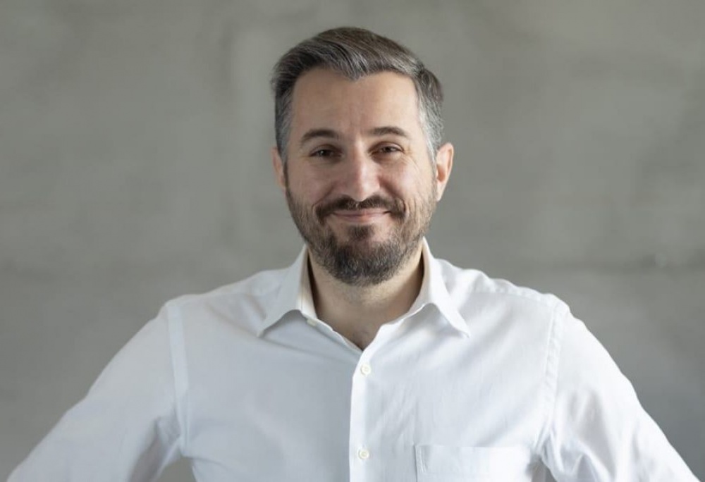 Καραούλης: Ενσωματώνουμε την Τεχνητή Νοημοσύνη στην ιστοσελίδα του Δήμου Αθηναίων