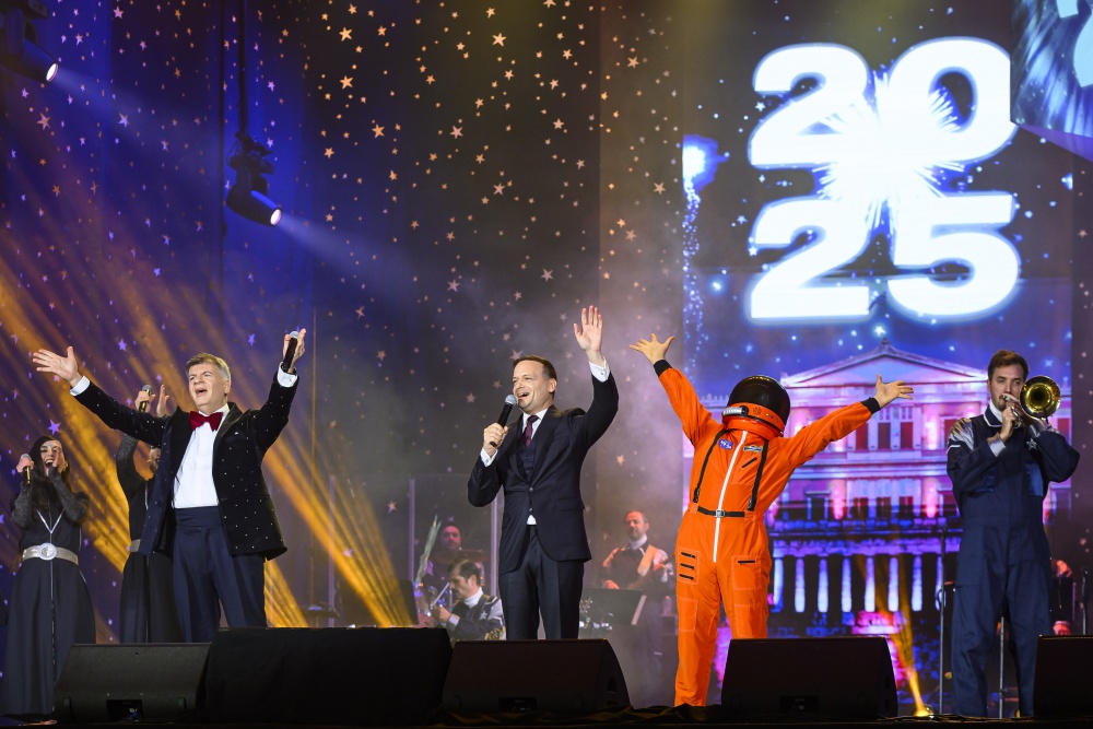 Χάρης Δούκας: «Το 2025 να είναι η χρονιά που θα μας φέρει πιο κοντά στα όνειρά μας»