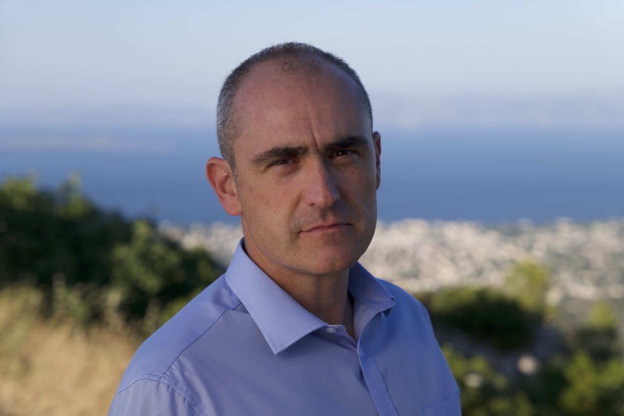 Το μετέωρο βήμα του Άρη Παπουτσή