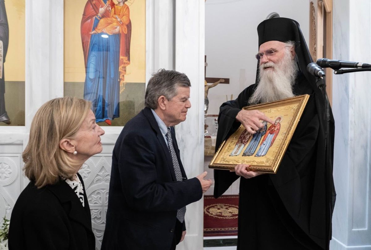 Στα θυρανοίξια του ιερού ναού Αγίου Παϊσίου στην Παλλήνη το ζεύγος Μαρτίνου