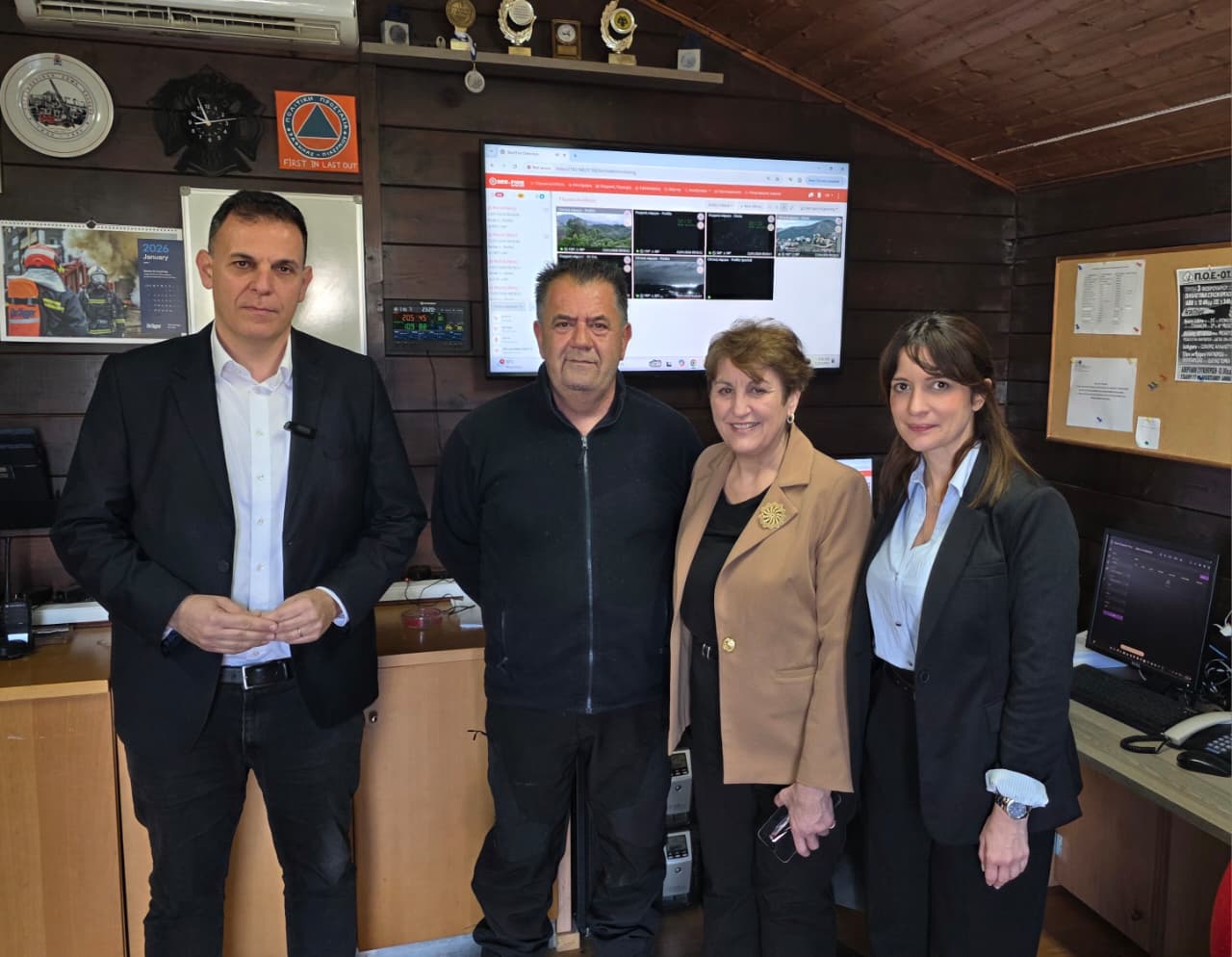 Περιοδεία του Γιώργου Καραμέρου στον Δήμο Ραφήνας-Πικερμίου: «Ακούμε τους πολίτες της Ανατολικής Αττικής» (photos)