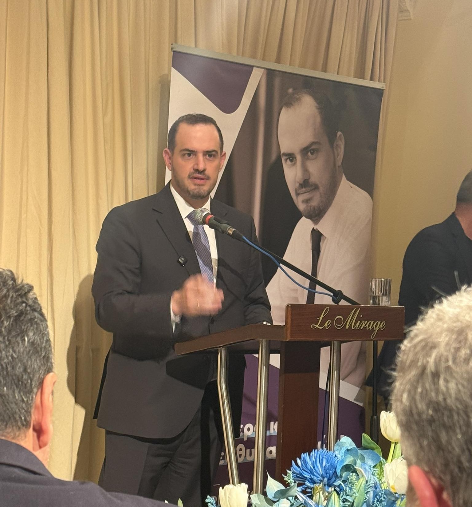 Κοσμοσυρροή στην κοπή πίτας του Γιώργου Κώτσηρα