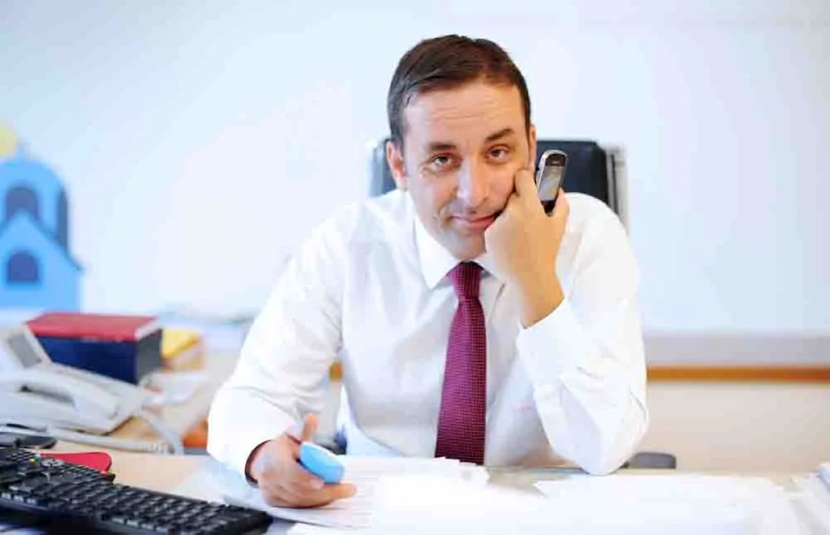 Με πολλά προβλήματα η «επικοινωνία» του Γιώργου Μαρκόπουλου