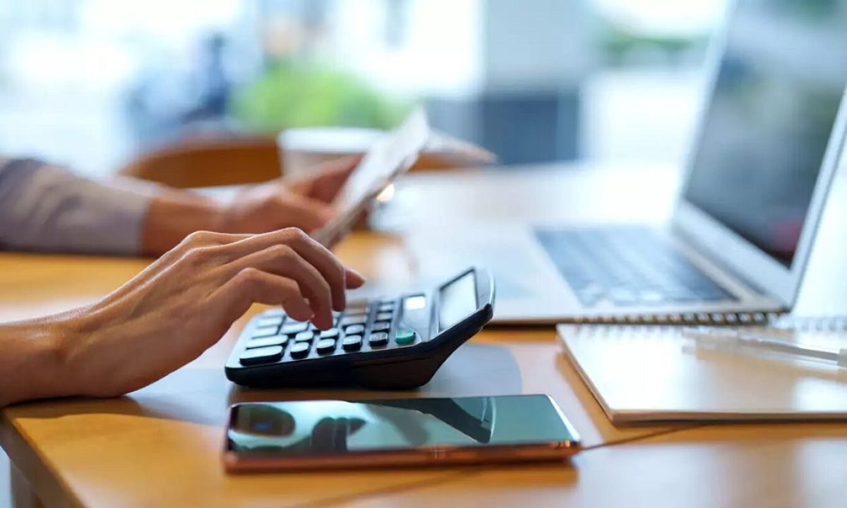 Πως θα κερδίσεις έως 4% έκπτωση αν υποβάλεις τώρα τη φορολογική σου δήλωση