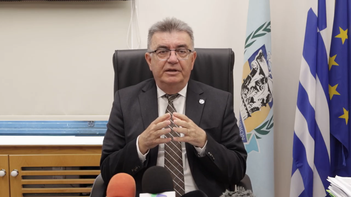 Δήμος Κορινθίων: Ο Δήμαρχος, Νίκος Σταυρέλης, για την πολεοδόμηση του στρατοπέδου (video)