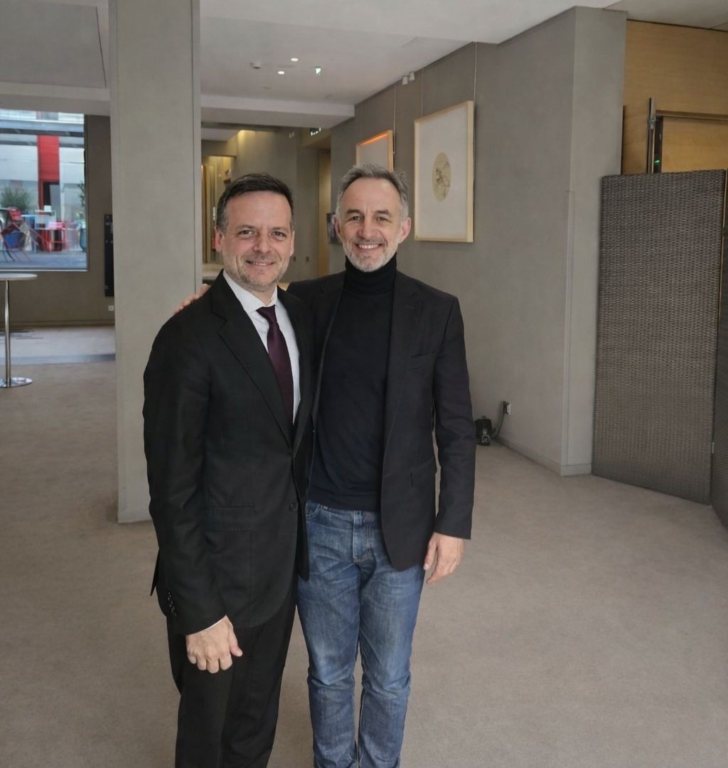 Δούκας: Το Παρίσι επέλεξε να μείνει πιστό στην ιστορία του και στους Σοσιαλιστές!