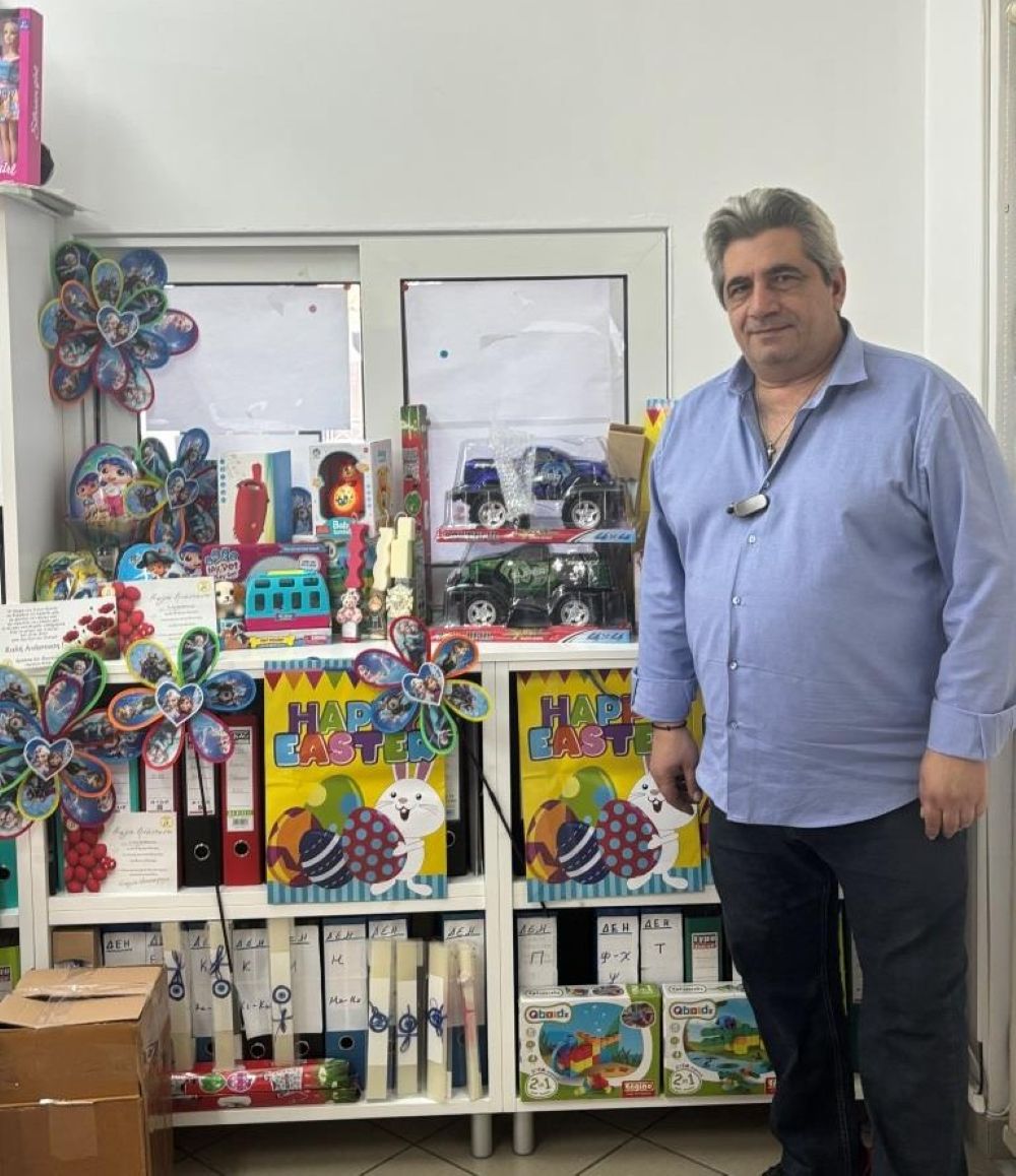 Δήμος Φυλής: Σε πάνω από 1.000 οικογένειες η εορταστική διανομή του Κοινωνικού Παντοπωλείου (photo+video)