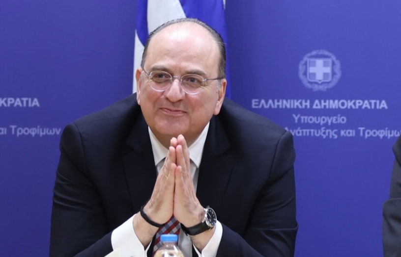 To retweet του Λαζαρίδη για τη «φοβική κυβέρνηση» που «παραιτεί όποιον στοχοποιεί η συμμορία του Βαξεβάνη»