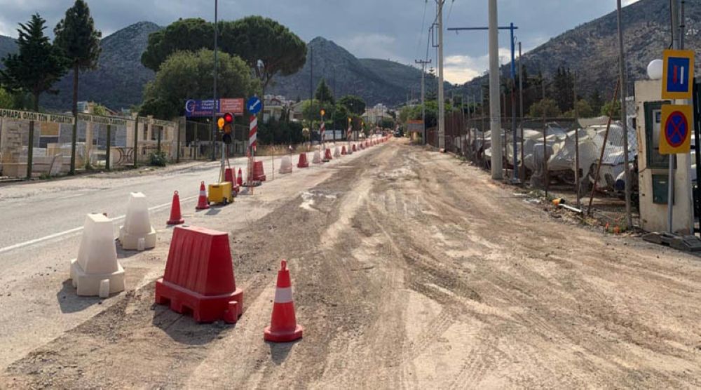 Το STAR στη Νέα Μάκρη: Απίστευτη ταλαιπωρία για οδηγούς και πεζούς από το ράβε-ξήλωνε στους δρόμους (video)