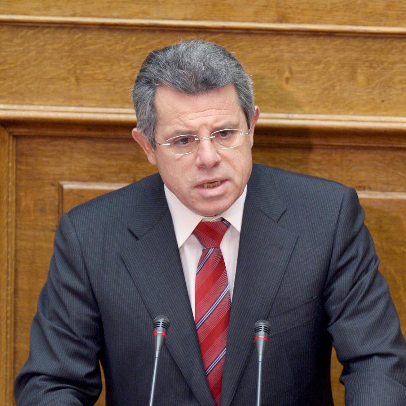 Βλάχος: «Δεν είναι δυνατόν οι πολίτες να φορολογούνται για δικαιώματα που δεν μπορούν να ασκήσουν»