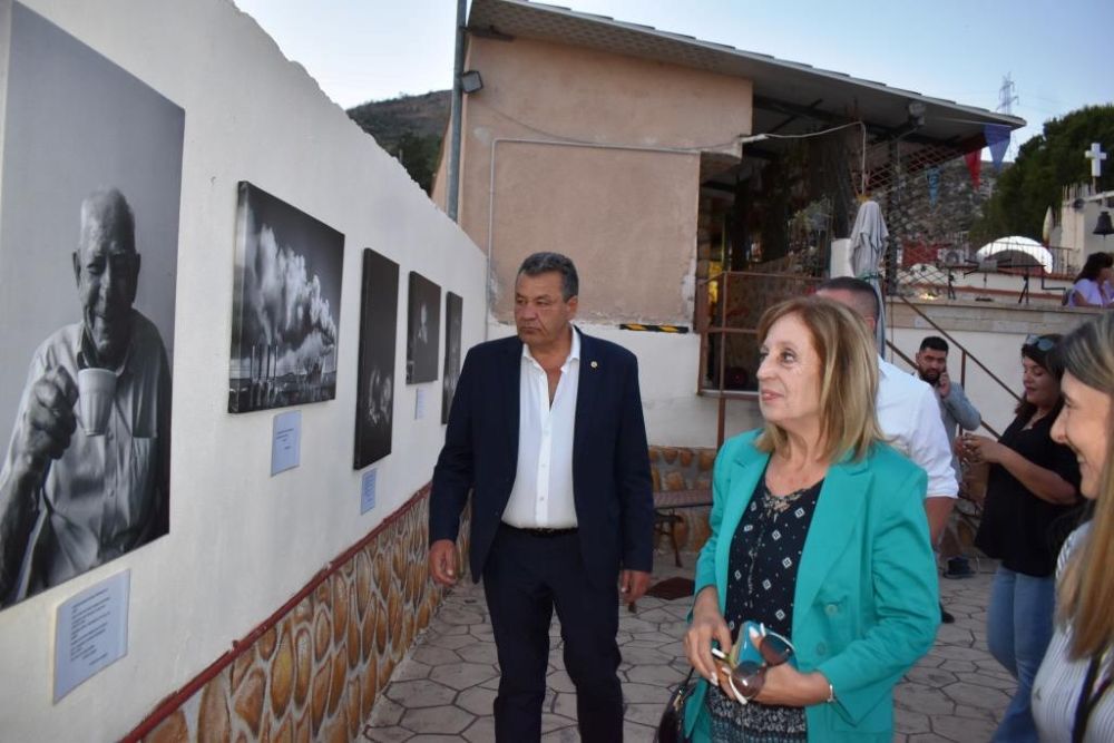 Εντυπωσίασε το κοινό η  Έκθεση της Ομάδας «Φωτογέννεση» του Αγίου Νεκταρίου Φυλής (photo)