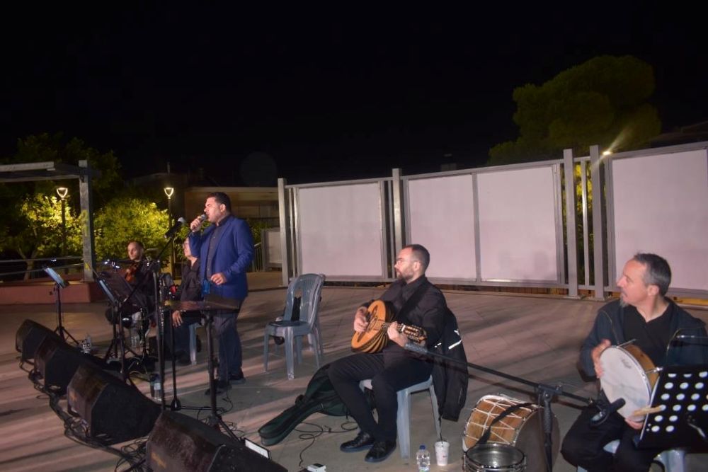 Άνω Λιόσια: Διήμερο Φεστιβάλ Παραδοσιακών Χορών με 17 Συλλόγους (photo) Άνω Λιόσια: Διήμερο Φεστιβάλ Παραδοσιακών Χορών με 17 Συλλόγους (photo)