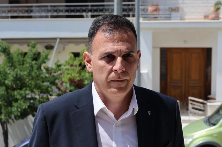 Ραγδαίες εξελίξεις στον ΣΥΡΙΖΑ: Αποχώρησε από το κόμμα κσι τη Βουλή ο Γιώργος Καραμέρος