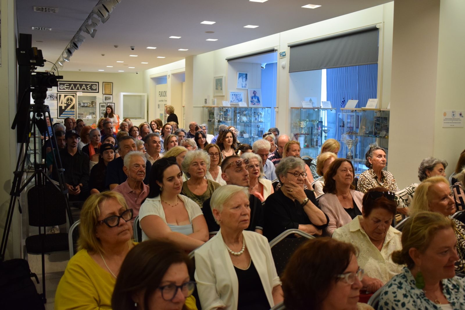 Ντίνα Ζαγάρη: «Η γραφή είναι έρωτας» - Αποκλειστική συνέντευξη Ντίνα Ζαγάρη: «Η γραφή είναι έρωτας» - Αποκλειστική συνέντευξη