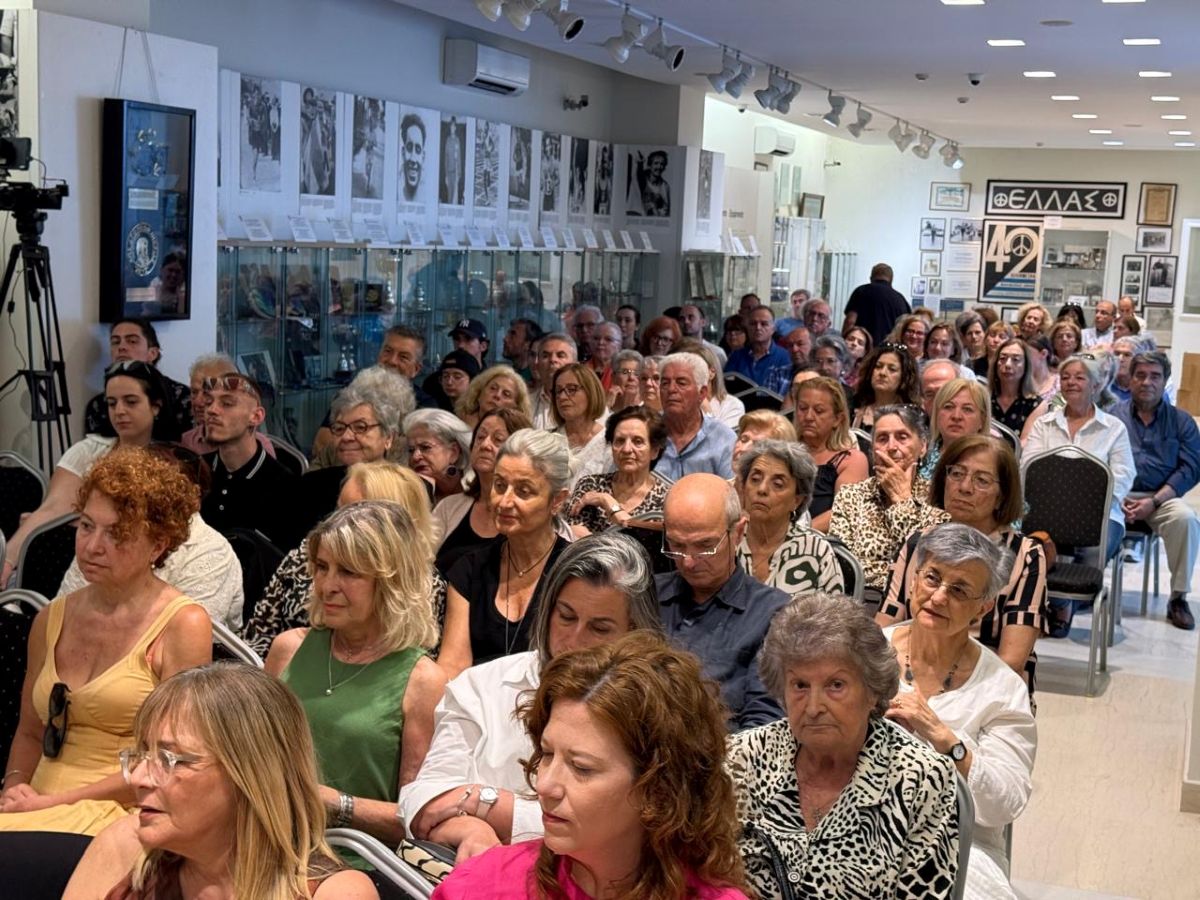 Ντίνα Ζαγάρη: «Η γραφή είναι έρωτας» - Αποκλειστική συνέντευξη Ντίνα Ζαγάρη: «Η γραφή είναι έρωτας» - Αποκλειστική συνέντευξη