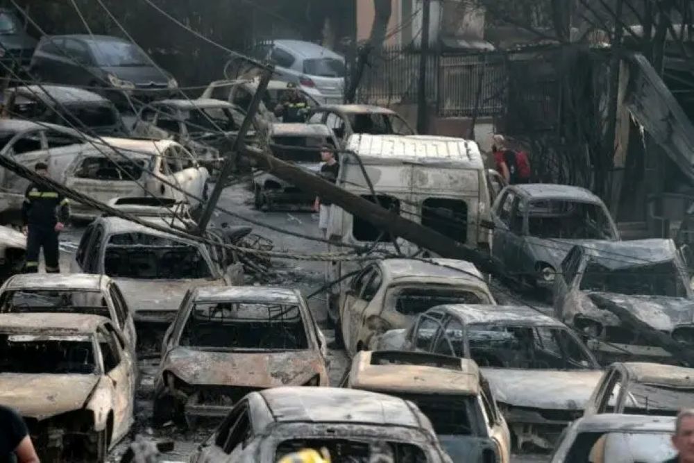 Μάτι: Συγγενείς θυμάτων προσφεύγουν στον Άρειο Πάγο και ζητούν να διερευνηθούν στοιχεία για ομαδικό τάφο