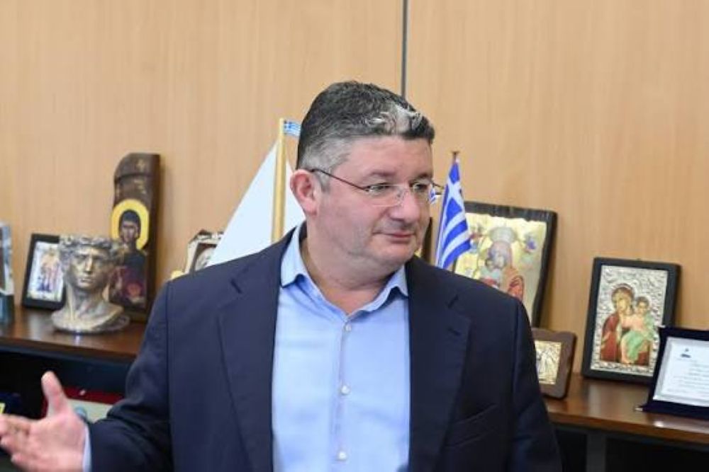 Κατηγορούν τον δήμαρχο Βρεττό για εγκατάλειψη