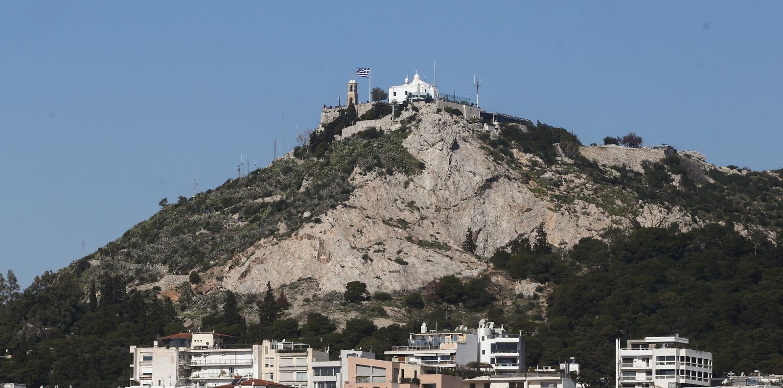 Ανοίγει ξανά ο Λόφος Λυκαβηττού από σήμερα τα μεσάνυχτα - Παραμένει κλειστός ο Λόφος Φινόπουλου