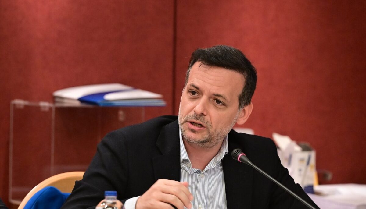 Κυψέλη: «Κόκκινες» πολυκατοικίες από τα έργα του Μετρό - Δωρεάν στέγαση των κατοίκων ζητά ο Χάρης Δούκας