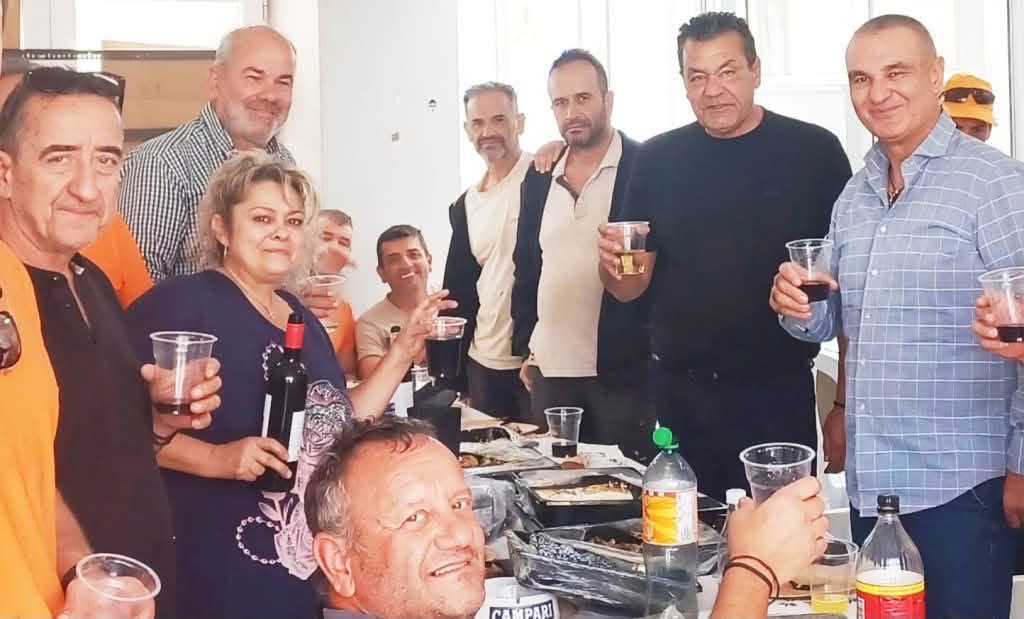 Στο πλευρό των εργαζομένων του Δήμου Φυλής ο Δήμαρχος, Χρήστος Παππούς (photos)